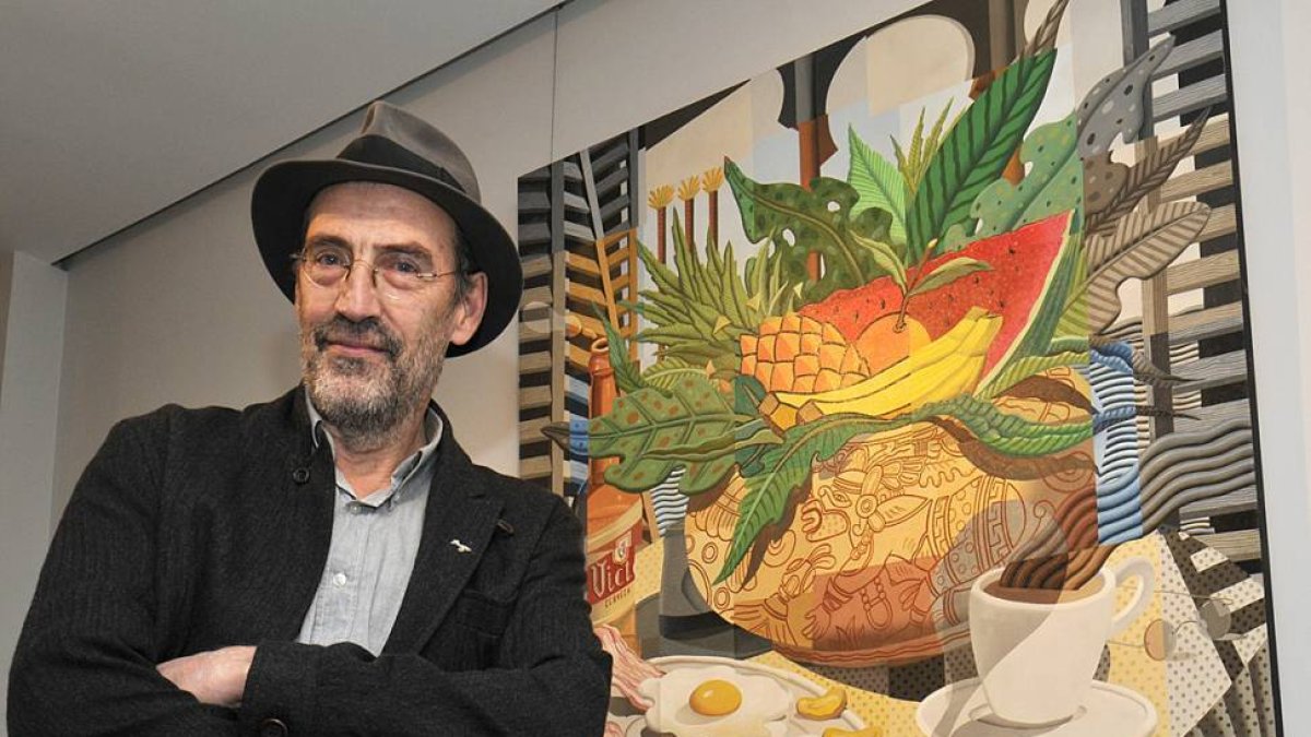 El pintor Fernando Bellver en la exposición de la galería Cortabitarte ayer.-VALENTÍN GUISANDE
