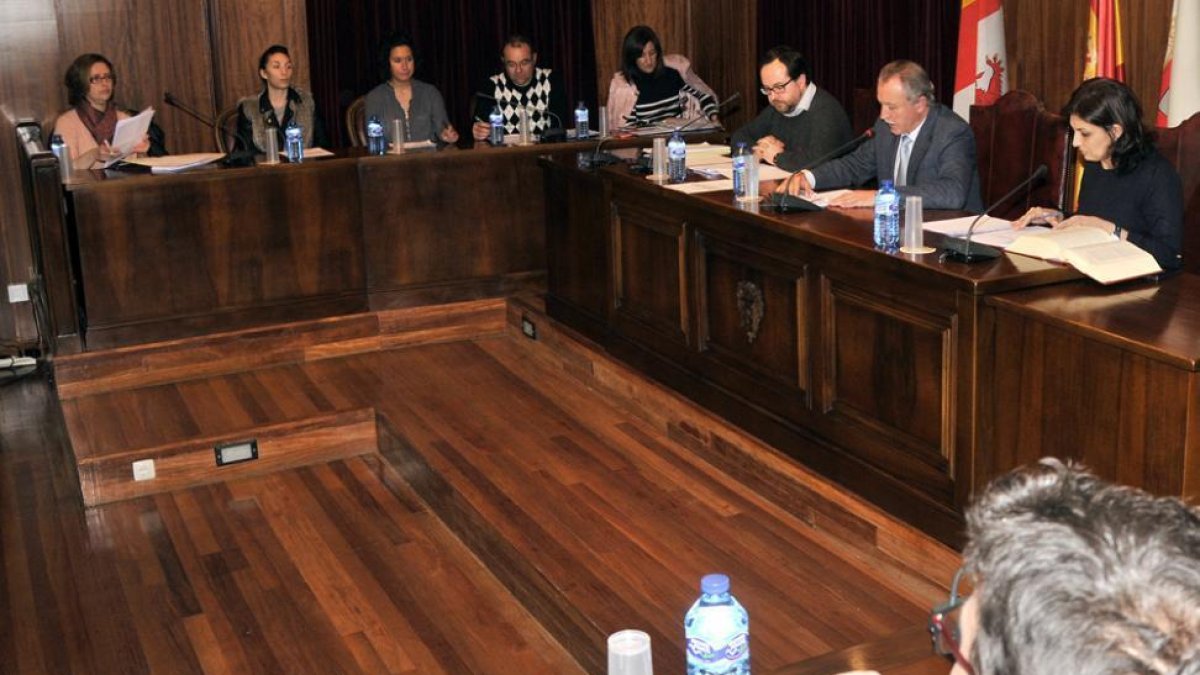 Concejales no adscritos en el Ayuntamiento de Almazán-V.G.