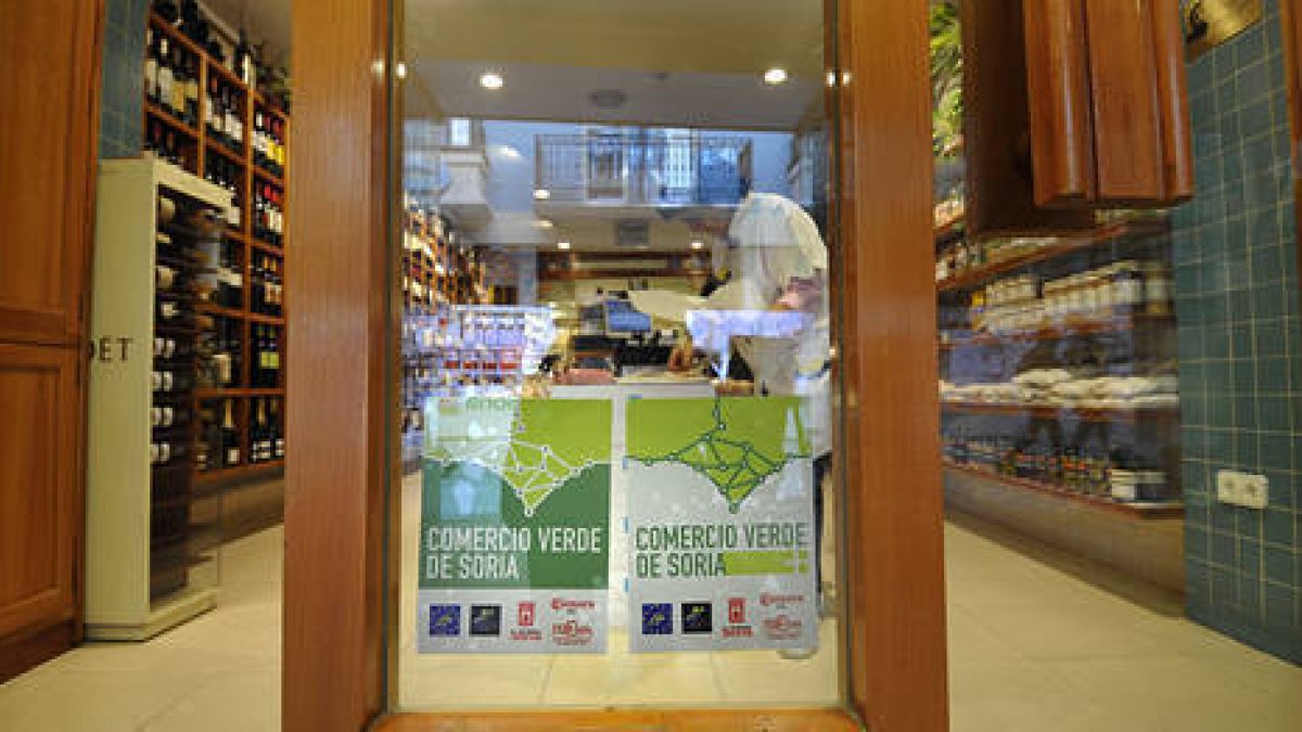 Uno de los 44 comercios verdes que existen en la capital. / DIEGO MAYOR-