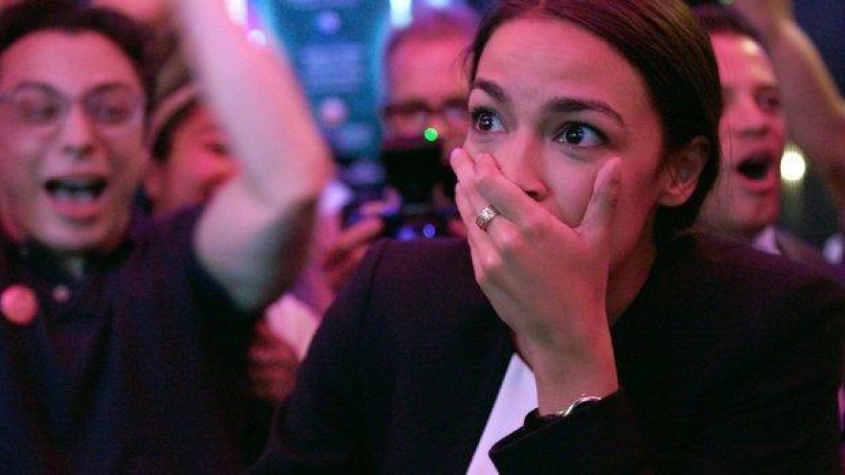 Alexandria Ocasio-Cortez, en una escena del documental A la conquista del Congreso.-NETFLIX