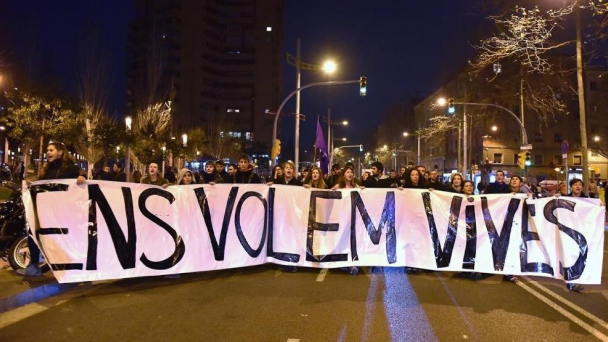 Manifestación contra la violencia machista en Nou Barris, en marzo pasado.-ADRIANA DOMÍNGUEZ