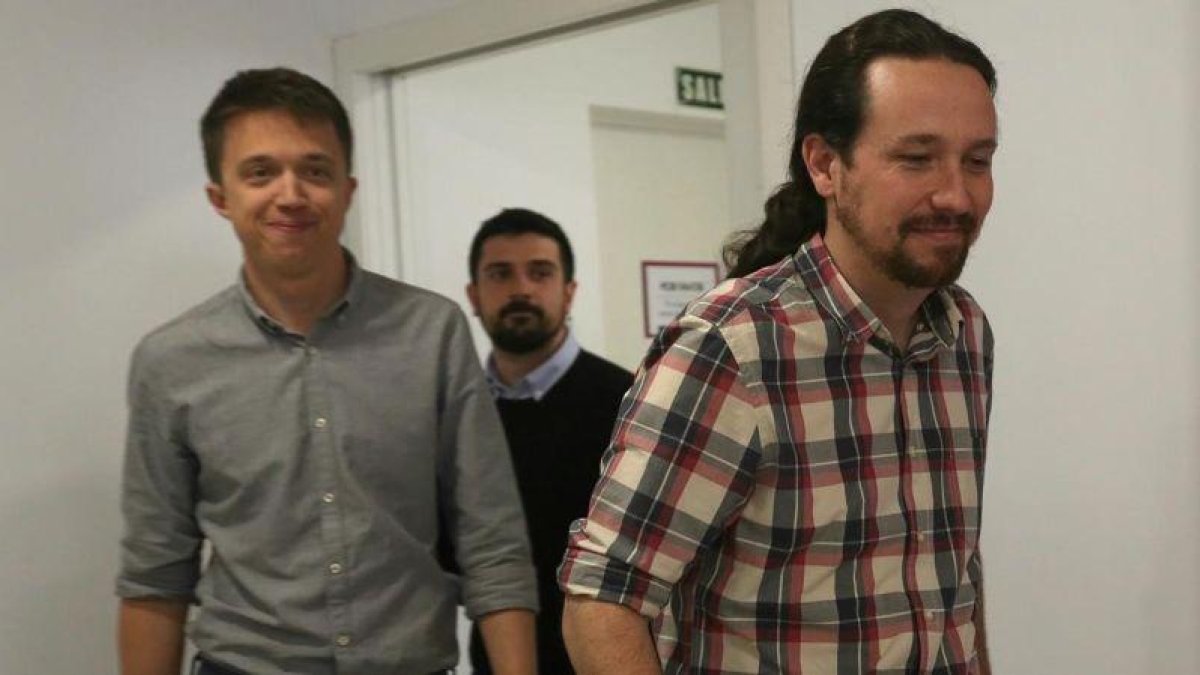 Íñigo Errejón y Pablo Iglesias en una imagen de abril del pasado año.-DAVID CASTRO