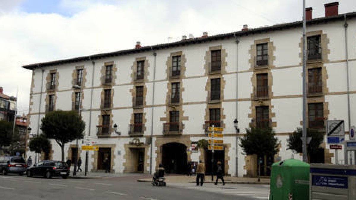 Sede de las oficinas de la caja en Soria./ V. G. -