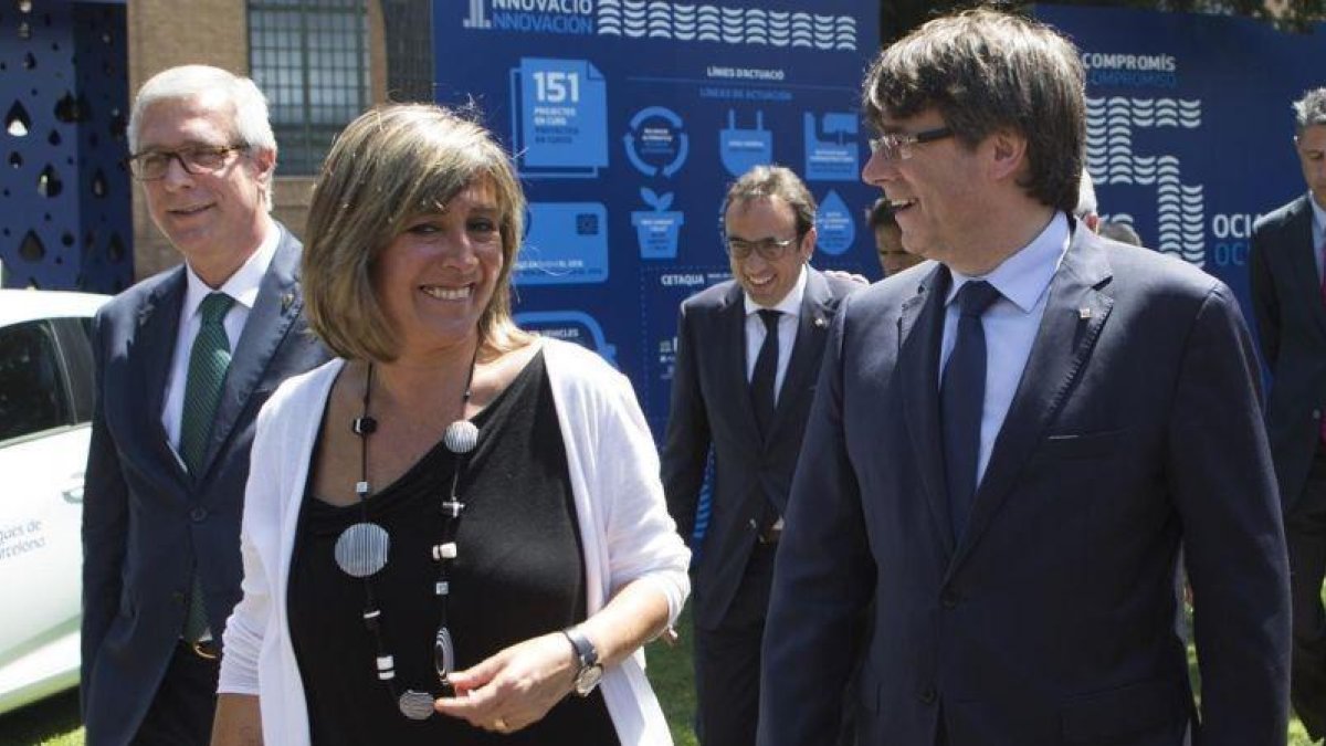 Nuria Marín y Carles Puigdemont.-ALBERT BERTRAN