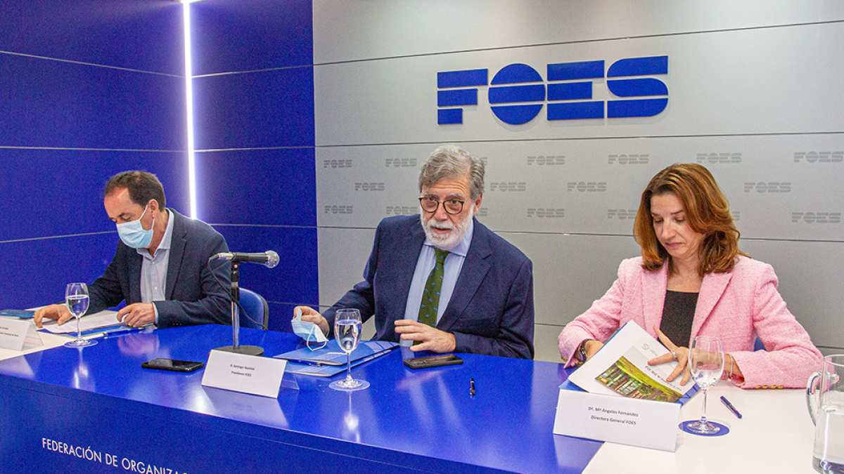 Santiago Aparicio y María Ángeles Fernández, de FOES.
