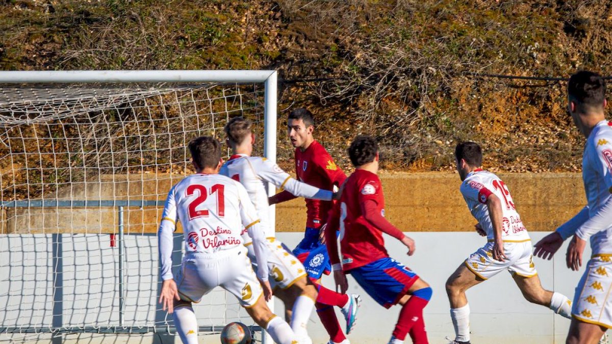 El Numancia B no tuvo opciones ante el Ávila. HDS