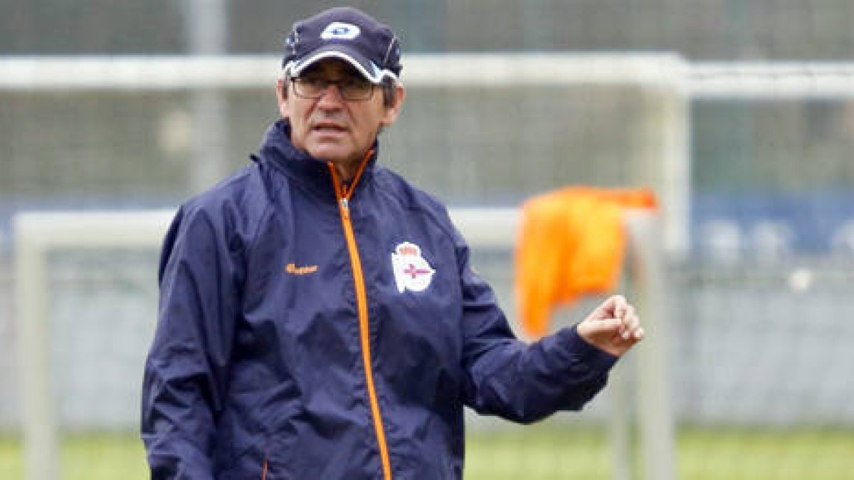 Fernando Vázquez, entrenador del Deportivo. / El Mundo-