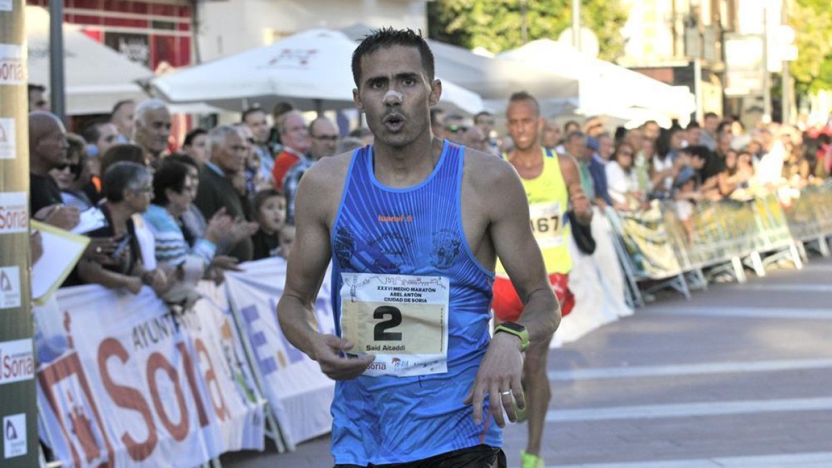 Said Aitaddi inscribió su nombre como ganador de la Media Maratón Abel Antón 2019 y repetía la victoria de las dos anteriores ediciones.-Valentín Guisande