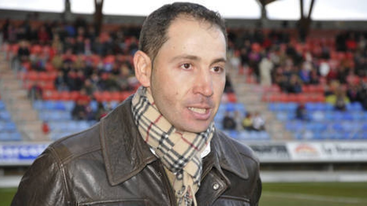 El entrenador del Numancia, Pablo Machín. / DIEGO MAYOR-