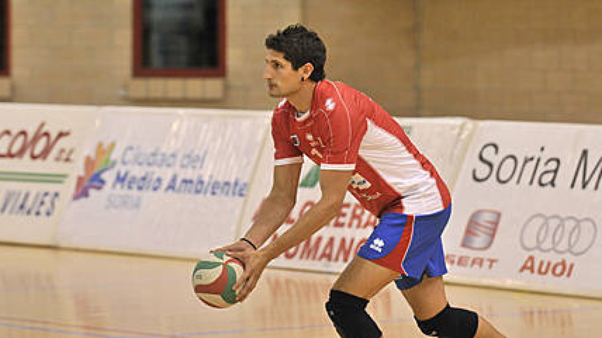 El opuesto del CMA de Soria, Alberto Salas. / DIEGO MAYOR-