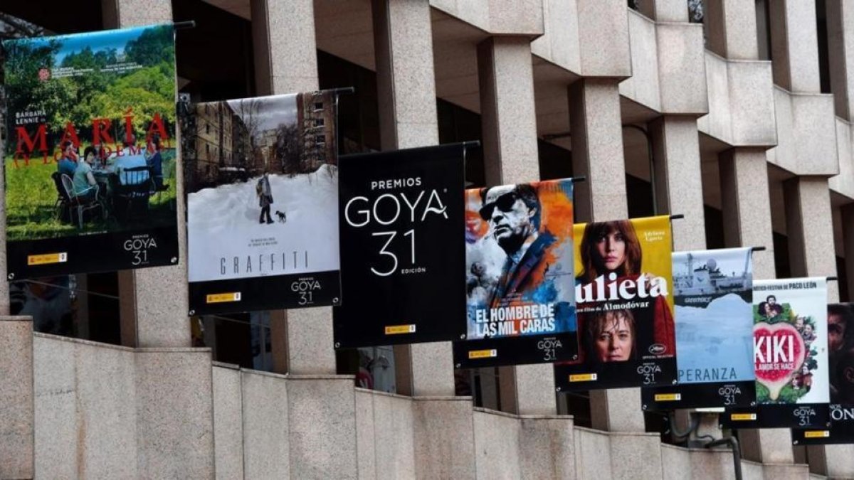 Fachada del Ministerio de Cultura con los carteles de las peliculas nominadas en los Premios Goya.-