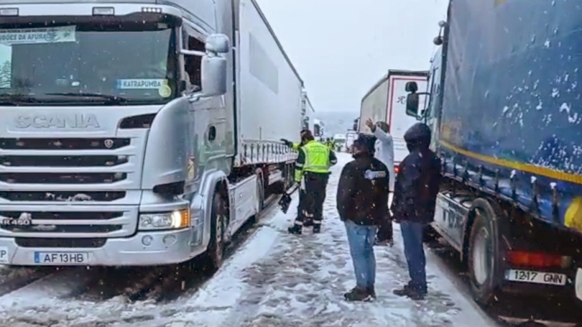 La nieve hizo acto de presencia el martes. HDS