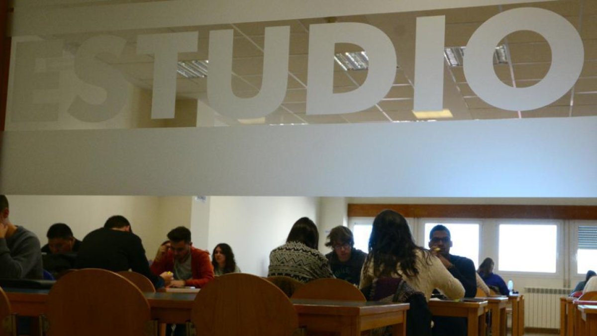 El campus de Soria tieen margen de mejora.-Álvaro Martínez