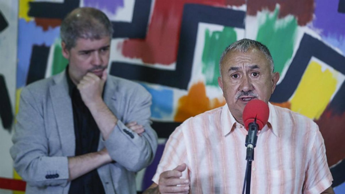 Unai Sordo y Josep Maria Álvarez, en un acto sindical.-EFE / EMILIO NARANJO