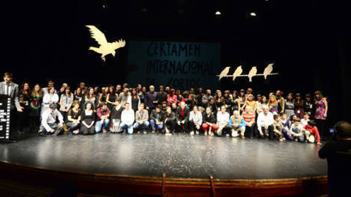 Foto de familia de los ganadores. / ÁLVARO MARTÍNEZ-