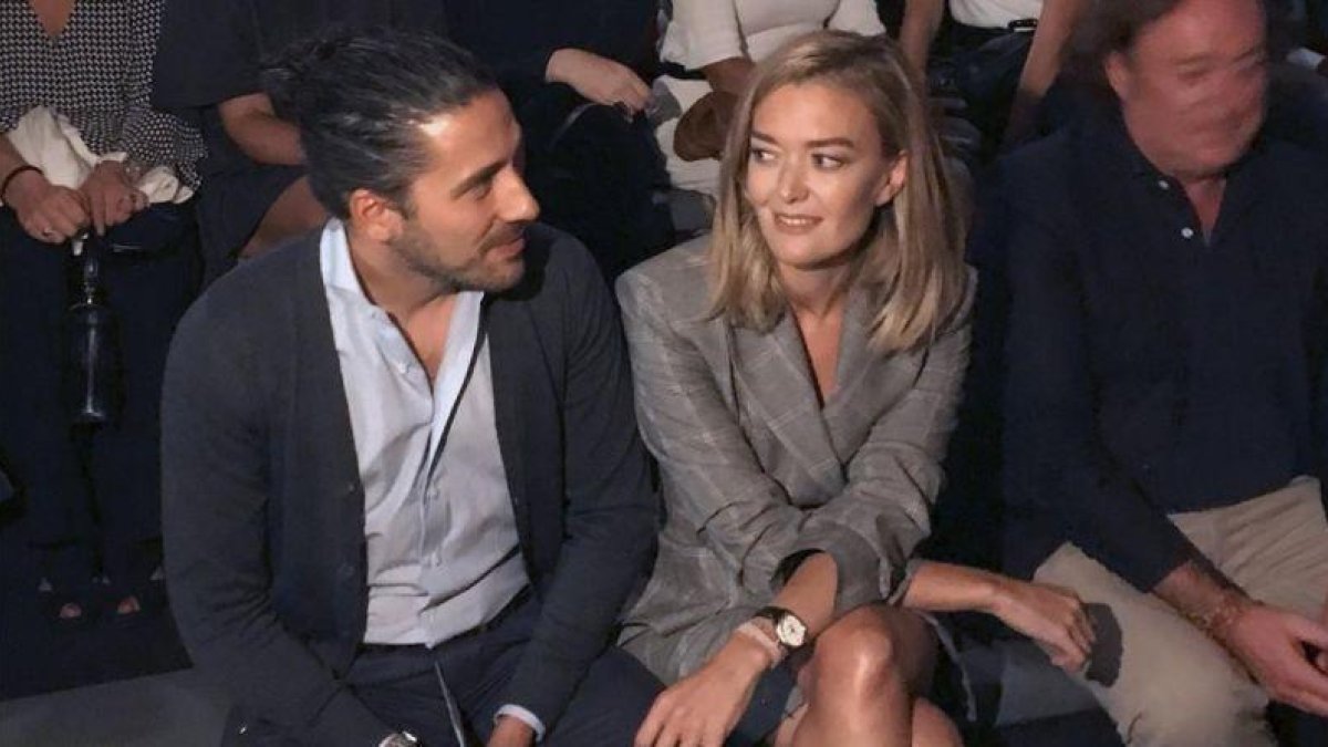 Marta Ortega y su novio, Carlos Torretta, en el desfile del diseñador Roberto Torretta, durante la tercera jornada de la pasarela Fashion Week Madrid, el pasado 16 de septiembre.-EL PERIÓDICO (EFE / CARMEN MARTÍN)
