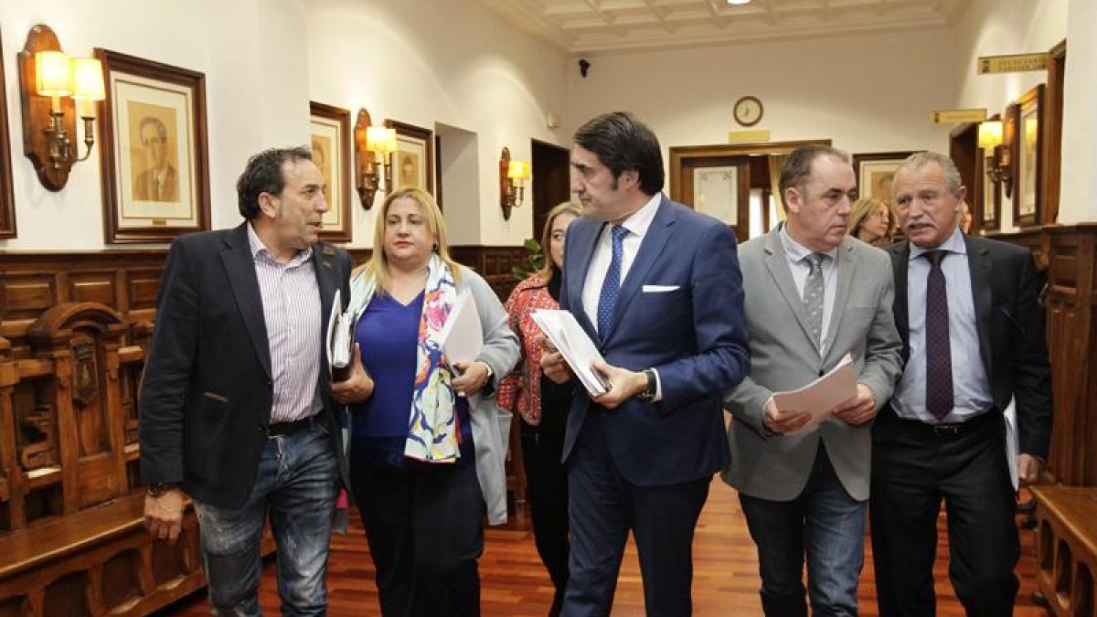 Raúl Lozano, Yolanda de Gregorio, Juan Carlos Suárez-Quiñones, Benito Serrano y José Antonio de Miguel Nieto-L.A.T.