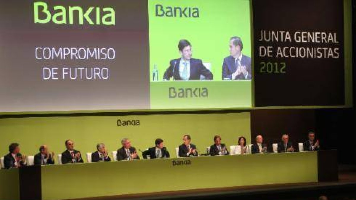 Junta General de Accionistas de Bankia en 2012.-