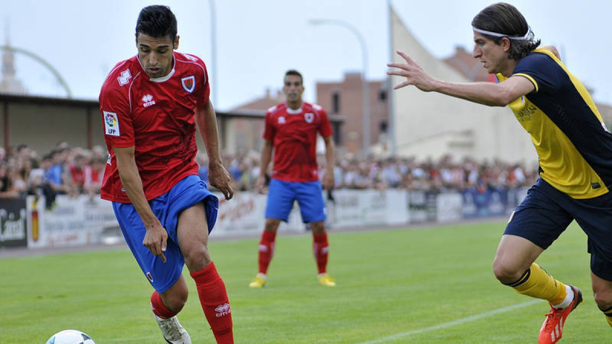 Numancia y Atlético jugaron su primer amistoso de pretemporada. / DIEGO MAYOR-