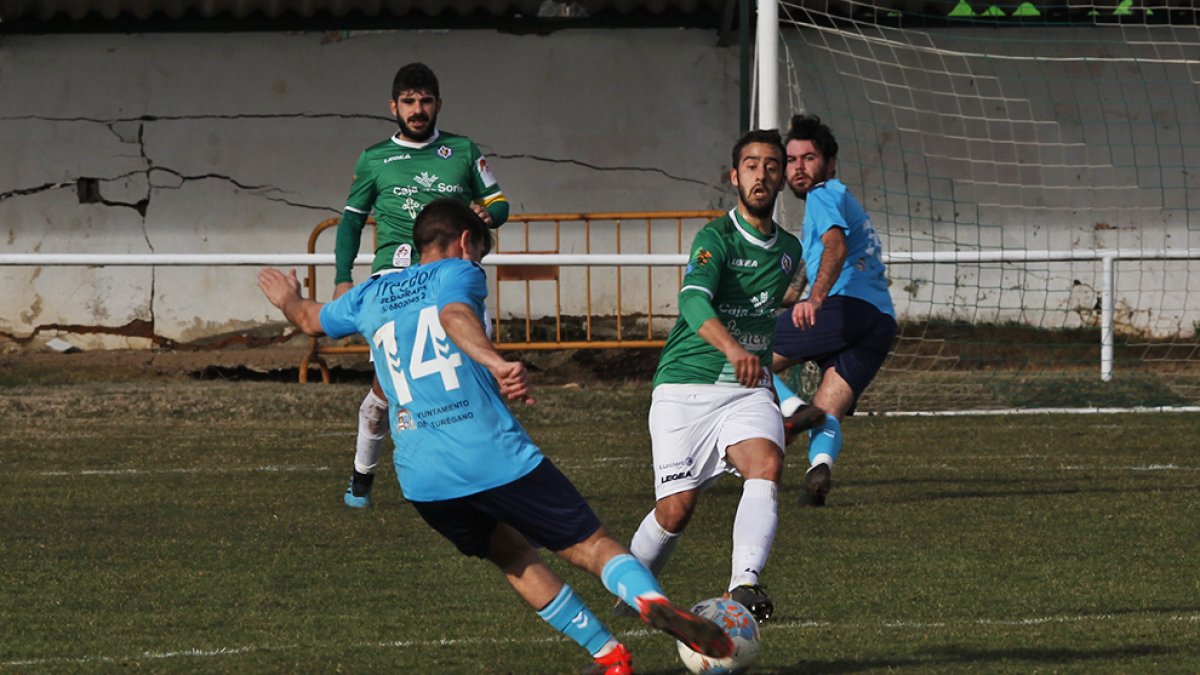 Empate sin goles en San Juan en la ida de la semifinal por el ascenso a Tercera. MARIO TEJEDOR