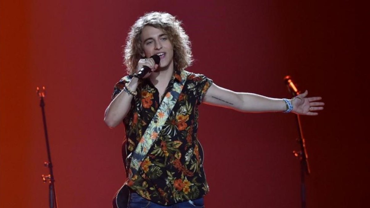 Manel Navarro, durante su actuación en el Festival de Eurovisión, en Kiev, en representación de TVE.-SERGEI SUPINSKY