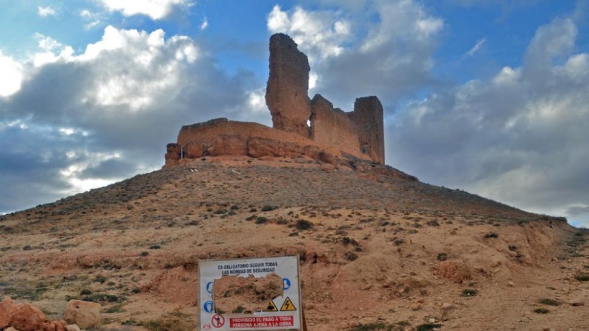 Estado en el que se encuentra el castillo de Montuenga-Sara I. Belled