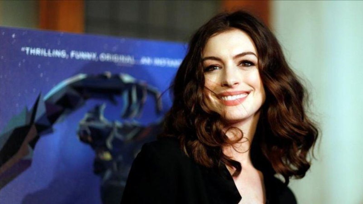 Anne Hathaway, en el estreno de Colossal, en Los Ángeles en abril del 2017.-EL PERIÓDICO