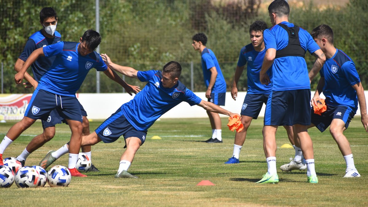 Imagen de un entreno del Numancia en esta temporada. HDS