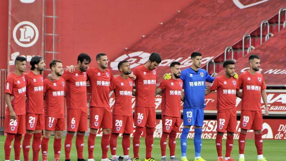 La alineación titular del Numancia del partido del pasado sábado ante el Mirandés.-VALENTÍN GUISANDE