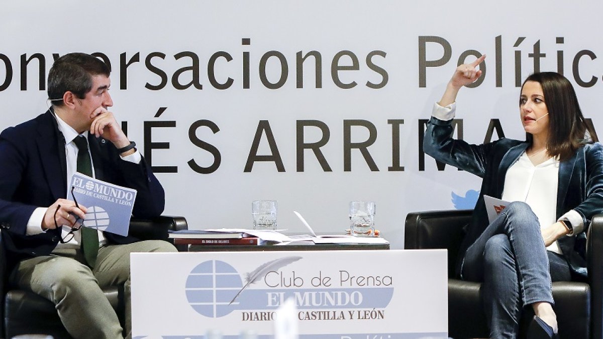 JUAN MIGUEL LOSTAU.