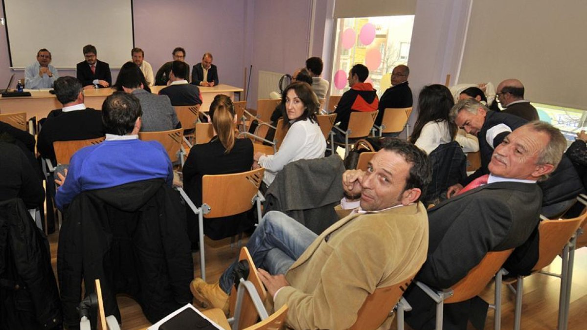 Lozano y De Miguel, girados en la asamblea provincial de ciudadanos del miércoles.-VALENTÍN GUISANDE