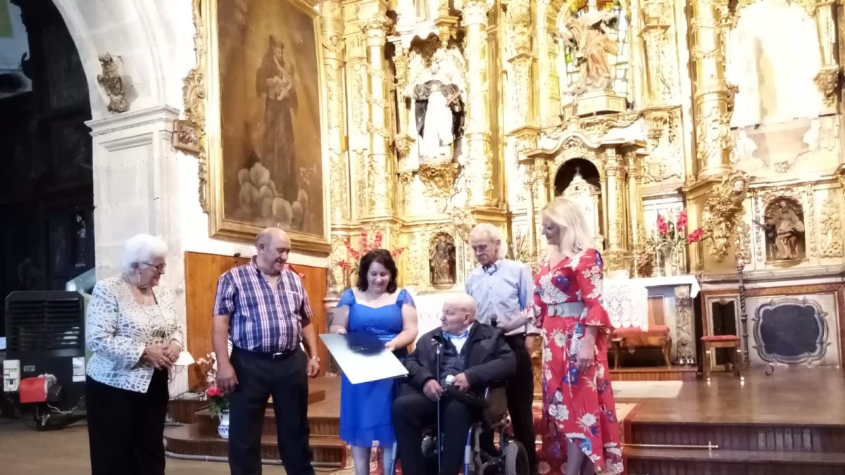 Celebración del centenario en Almarza.-HDS