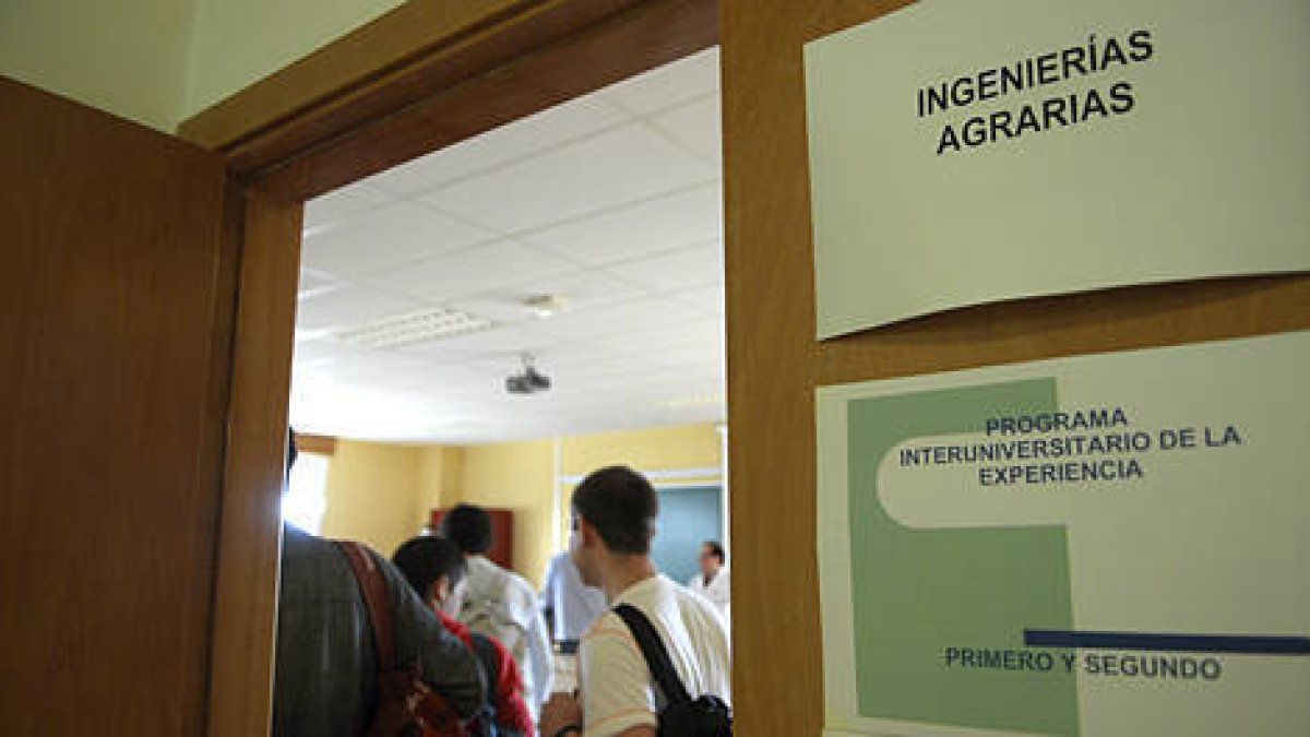 Sede l a escuela de Agrarias en el Campus. / V.G. -