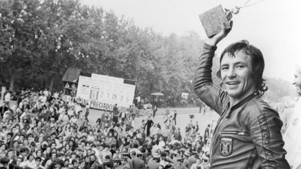 El mítico campeón Ángel Nieto será homenajeado a lo largo del fin de semana del Gran Premio de España, que se disputará este fin de semana en Jérez. / EFE Jérez vivirá este fin de semana una doble fiesta, la de su Feria-