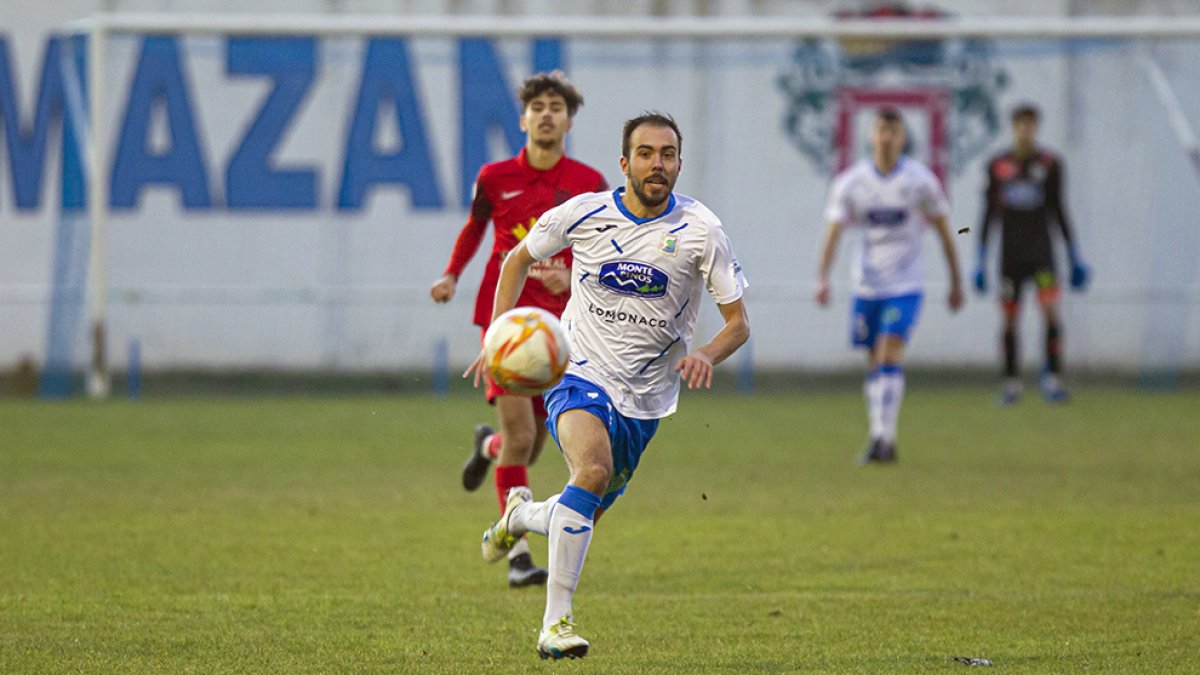 El Almazán venció en La Arboleda - MARIO TEJEDOR