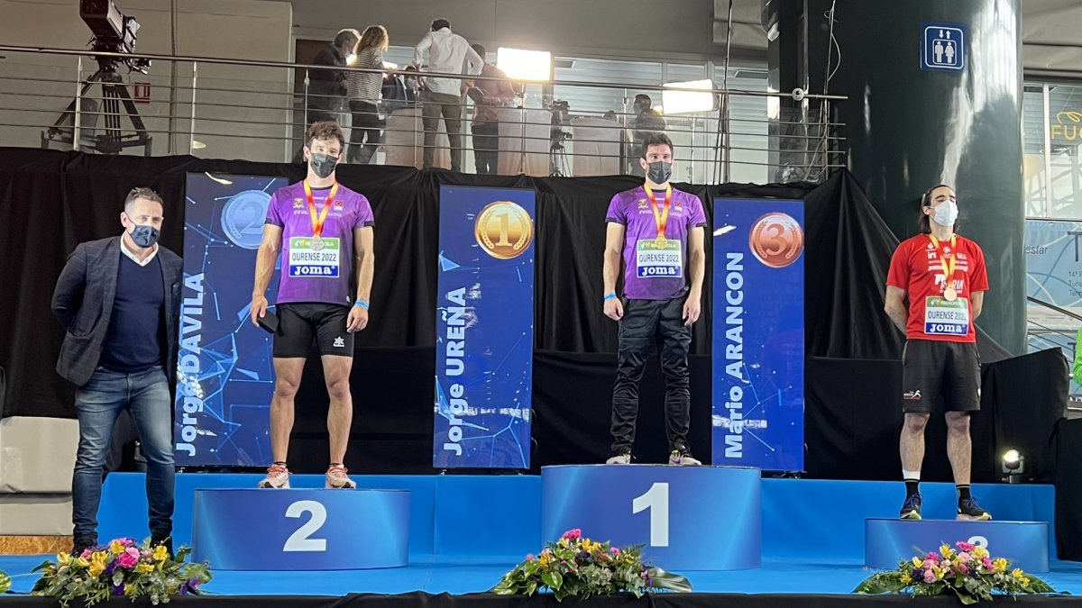Mario Arancón en el podio del Campeonato de España. HDS