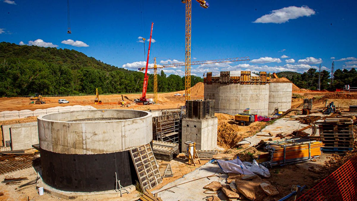 Obras de la nueva depuradora en los terrenos de Sinova - MARIO TEJEDOR