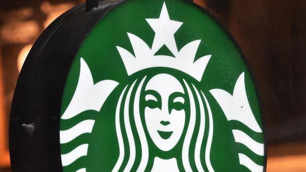 Logo de Starbucks, el cual algunos fans dicen haber identificado en Juego de tronos.-HECTOR RETAMAL (AFP)