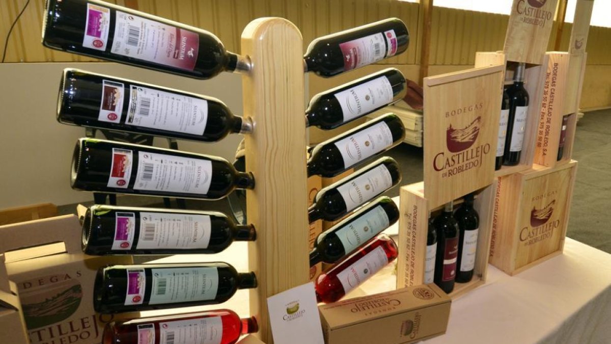 Stand de una bodega en la feria de San Esteban.-A.M.