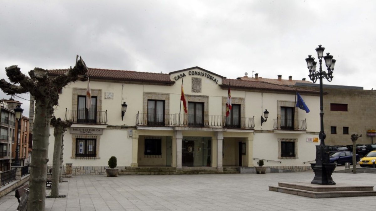 Ayuntamiento  de San Leonardo en Soria.-HDS