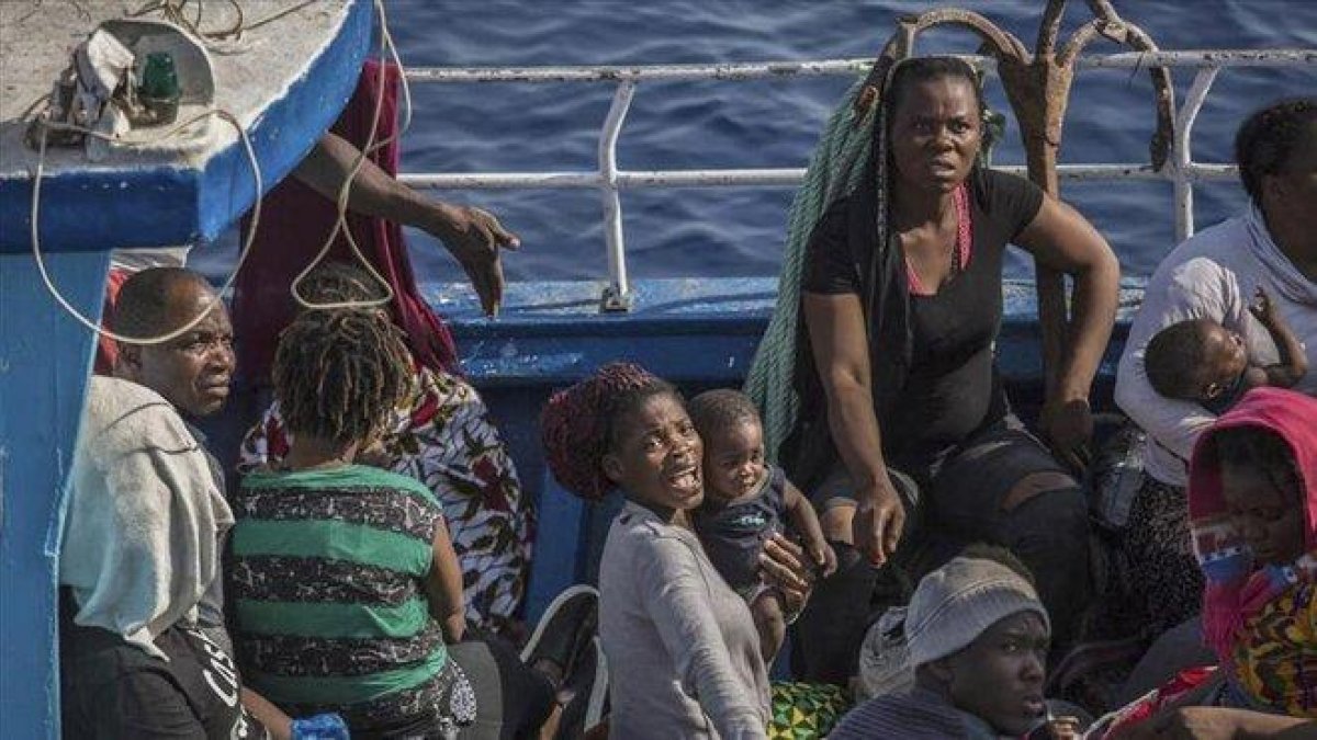 Rescate humanitario por parte del Open Arms el domingo 30 de junio de 2019.-AP