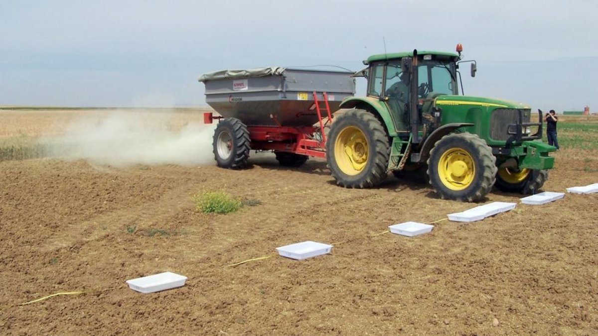 En los últimos diez años se han incorporado al campo cerca de 5.600 jóvenes en Castilla y León. / ECB