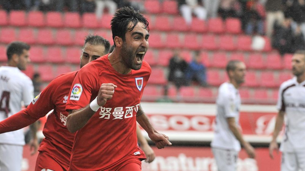 Escassi es uno de los grandes baluartes defensivos del Numancia de Luis Carrión.-Valentín Guisande