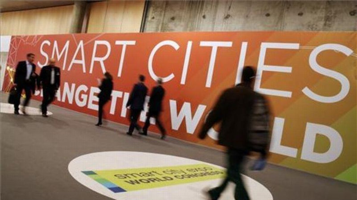Sant Boi se adhiere a la Red Española de Ciudades Inteligentes con el objetivo de seguir convirtiéndose en una smart city-RICARD CUGAT