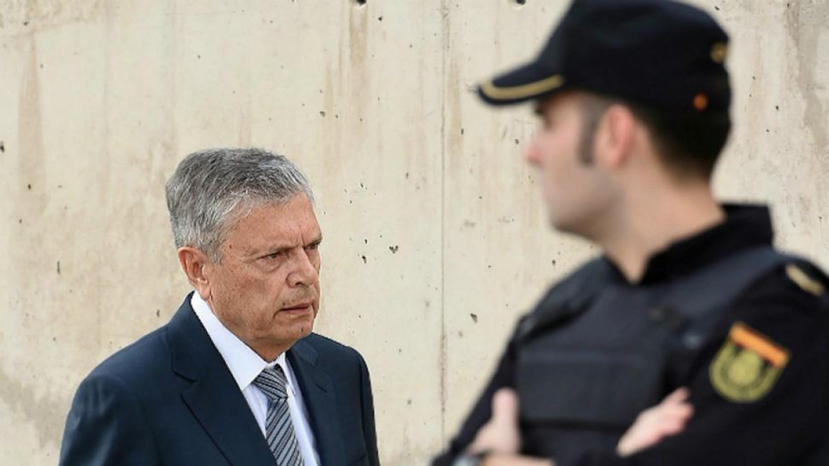 Modesto Crespo a su llegada a la Audiencia Nacional.-FERNANDO VILLAR