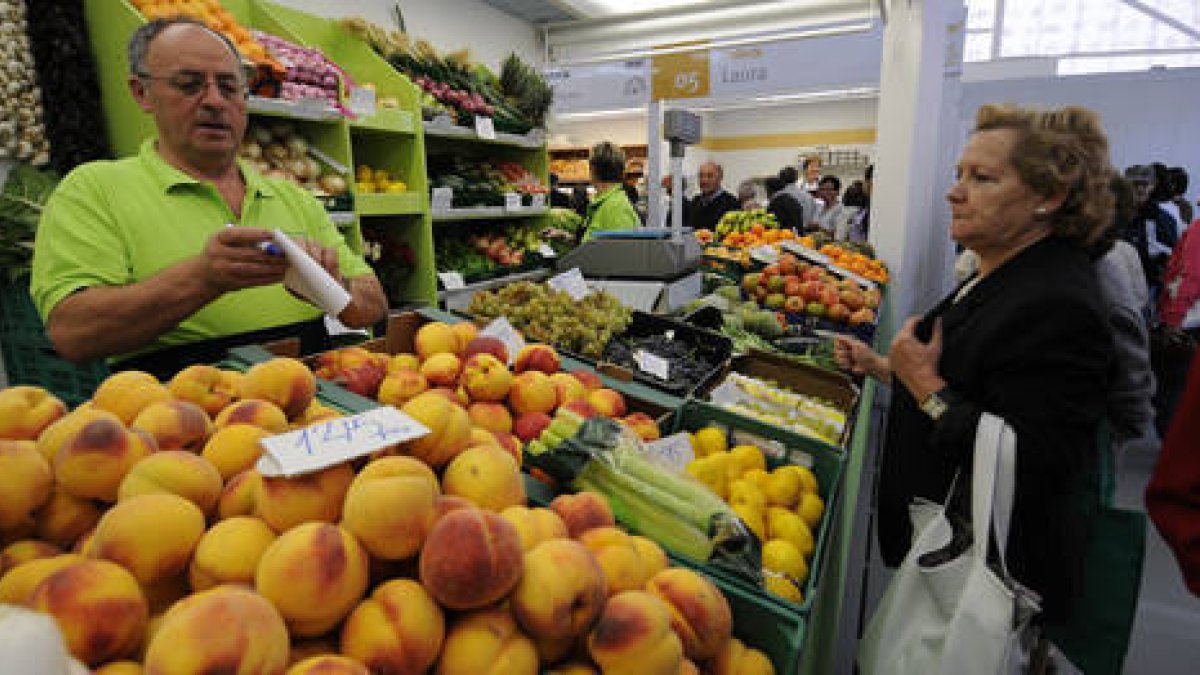 Muchos sorianos realizaron ayer las primeras compras. / Ú.S.-