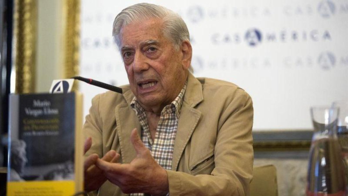 Mario Vargas Llosa, en la presentación del libro Conversación en Princeton.-JUAN MANUEL PRATS