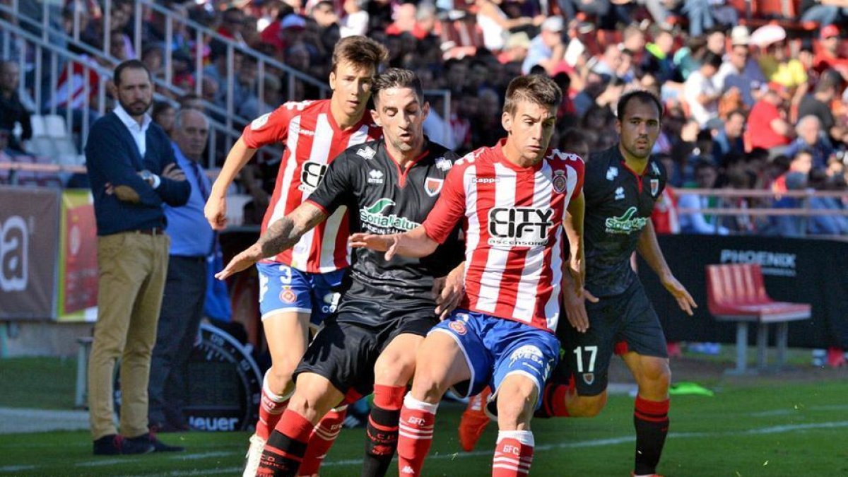 Marc Mateu durante el partido disputado en Los Pajaritos ante el Girona.-ÁREA 11