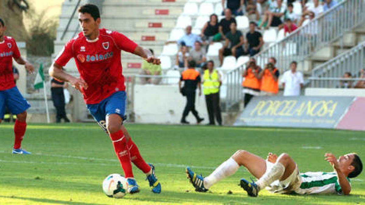 El Numancia pierde en Córdoba su condición de invicto-