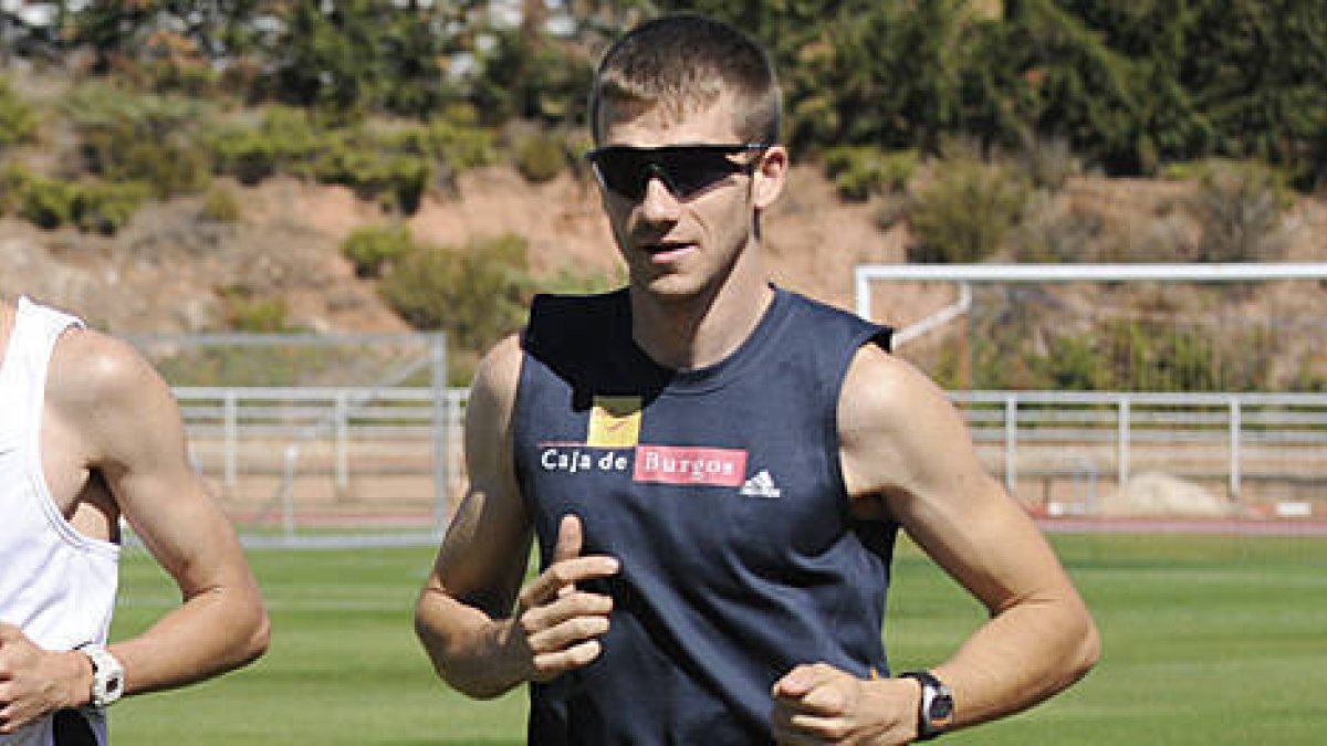 Abad en un entrenamiento en Los Pajaritos. / V. Guisande-